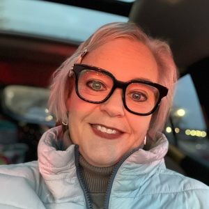 Meet your Posher, Julie